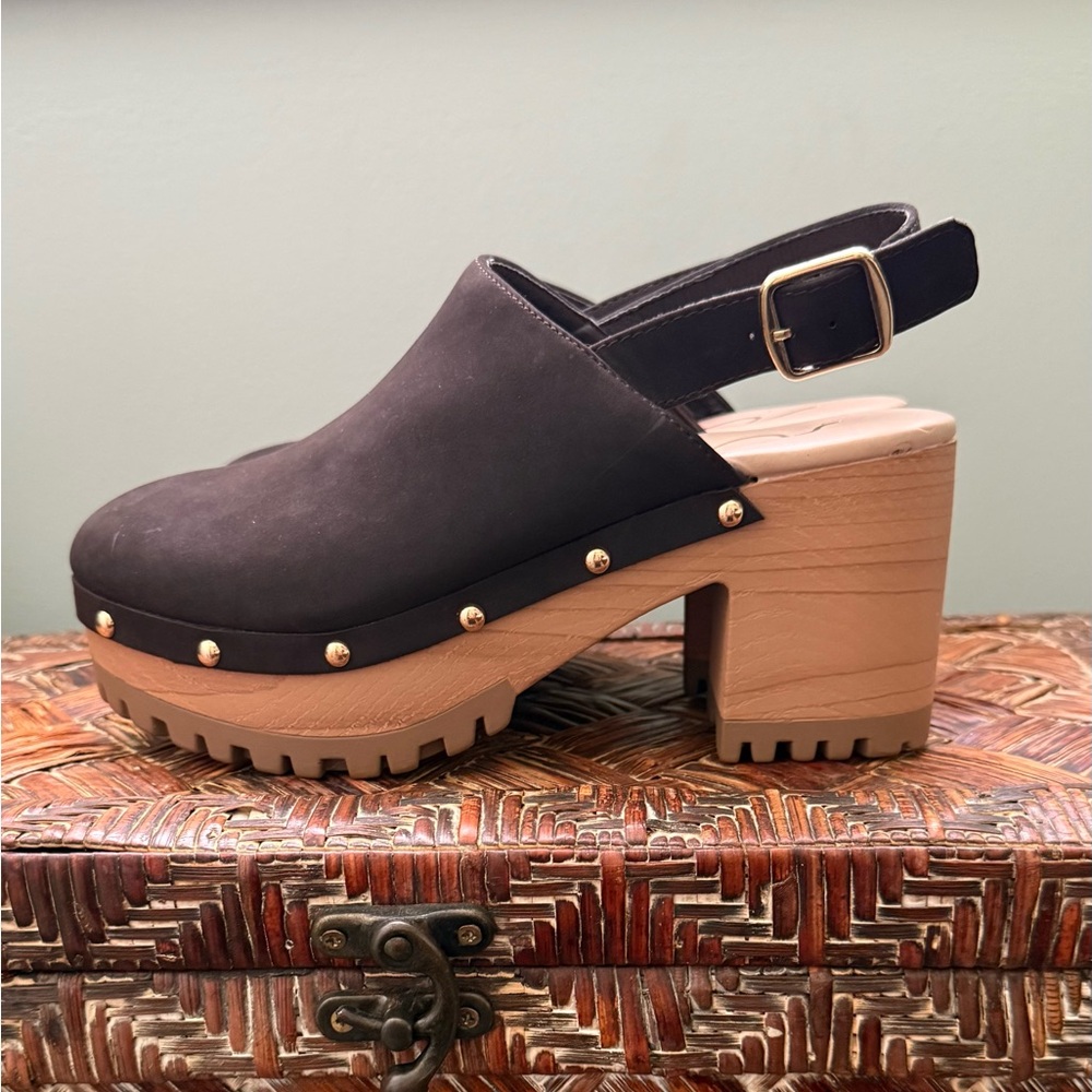 SUGAR Claudia Gold Studded Brown Faux Suede Slingback Heeled Clogs-Size 6M - Picture 4 of 10
